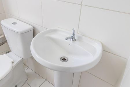 Apartamento à venda com 55m², 2 quartos e 1 vaga Apartamento à venda com 55m², 2 quartos e 1 vagaBanheiro