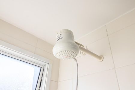 Banheiro de apartamento à venda com 2 quartos, 55m² em Vila São João, Barueri
