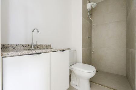 Banheiro de apartamento para alugar com 1 quarto, 29m² em Vila Andrade, São Paulo