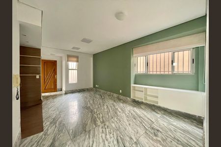 Apartamento para alugar com 3 quartos, 91m² em Santa Tereza, Belo Horizonte