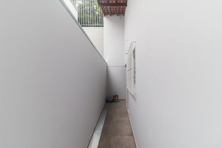 Casa para alugar com 25m², 1 quarto e sem vaga Casa para alugar com 25m², 1 quarto e sem vagaCorredor