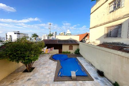 Quintal de casa à venda com 4 quartos, 350m² em Barroca, Belo Horizonte