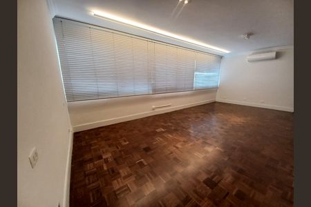 Apartamento à venda com 145m², 3 quartos e 1 vaga Apartamento à venda com 145m², 3 quartos e 1 vagaSala