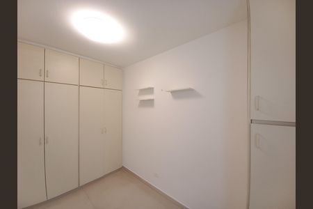 Apartamento à venda com 145m², 3 quartos e 1 vaga Apartamento à venda com 145m², 3 quartos e 1 vagaQuarto de Serviço