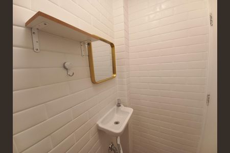 Apartamento à venda com 145m², 3 quartos e 1 vaga Apartamento à venda com 145m², 3 quartos e 1 vagaBanheiro de serviço