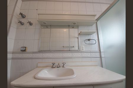 Apartamento à venda com 145m², 3 quartos e 1 vaga Apartamento à venda com 145m², 3 quartos e 1 vagaBanheiro