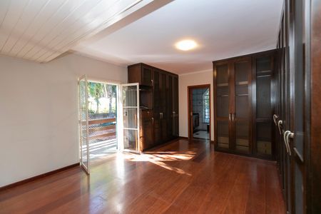 Casa de condomínio à venda com 612m², 7 quartos e 2 vagas Casa de condomínio à venda com 612m², 7 quartos e 2 vagasSUITE Nº 6 - MASTER