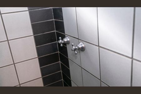Casa de condomínio à venda com 612m², 7 quartos e 2 vagas Casa de condomínio à venda com 612m², 7 quartos e 2 vagasBANHEIRO SUITE Nº 3