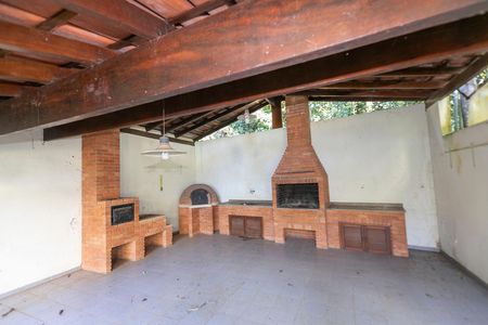 Casa de condomínio à venda com 612m², 7 quartos e 2 vagas Casa de condomínio à venda com 612m², 7 quartos e 2 vagasCHURRASQUEIRA