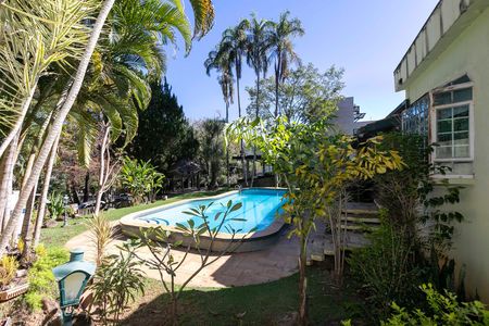 Casa de condomínio à venda com 612m², 7 quartos e 2 vagas Casa de condomínio à venda com 612m², 7 quartos e 2 vagasPISCINA