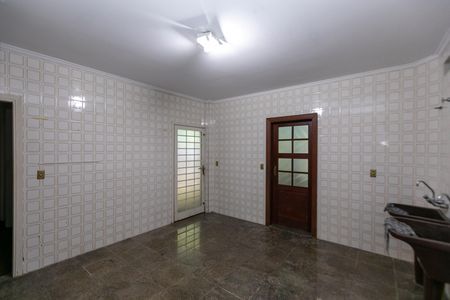 Casa de condomínio à venda com 612m², 7 quartos e 2 vagas Casa de condomínio à venda com 612m², 7 quartos e 2 vagasÁREA DE SERVIÇO