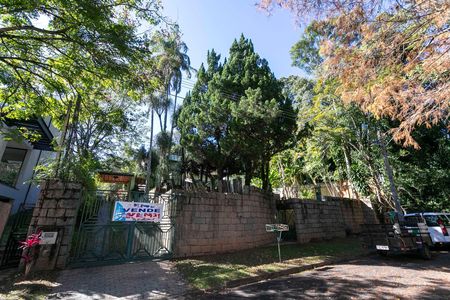 Casa de condomínio à venda com 612m², 7 quartos e 2 vagas Casa de condomínio à venda com 612m², 7 quartos e 2 vagasFRENTE DO IMÓVEL
