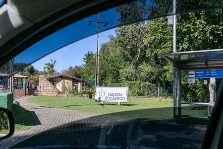 Casa de condomínio à venda com 612m², 7 quartos e 2 vagas Casa de condomínio à venda com 612m², 7 quartos e 2 vagasFACHADA DO CONDOMÍNIO