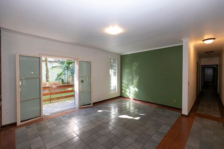 Casa de condomínio à venda com 612m², 7 quartos e 2 vagas Casa de condomínio à venda com 612m², 7 quartos e 2 vagasACESSO PISO INTERMEDIÁRIO