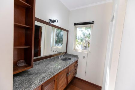 Casa de condomínio à venda com 612m², 7 quartos e 2 vagas Casa de condomínio à venda com 612m², 7 quartos e 2 vagasBANHEIRO SUITE Nº 4