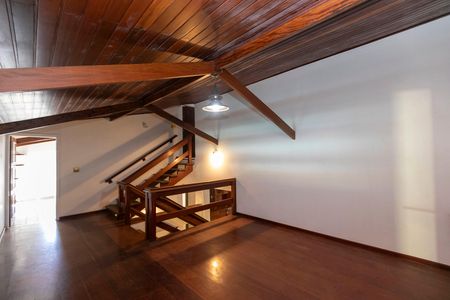 Casa de condomínio à venda com 612m², 7 quartos e 2 vagas Casa de condomínio à venda com 612m², 7 quartos e 2 vagasACESSO AOS ESCRITÓRIOS