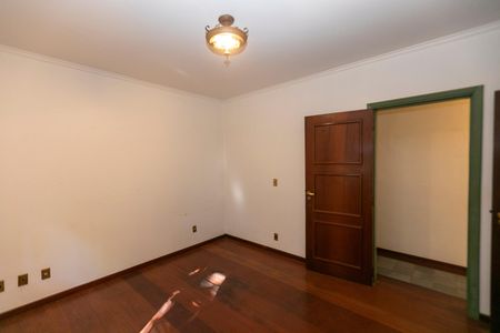 Casa de condomínio à venda com 612m², 7 quartos e 2 vagas Casa de condomínio à venda com 612m², 7 quartos e 2 vagasSUITE Nº 2