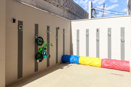 Apartamento à venda com 28m², 2 quartos e sem vaga Apartamento à venda com 28m², 2 quartos e sem vagaBicicletário