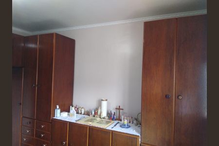 Quarto de casa à venda com 3 quartos, 180m² em Parque Bristol, São Paulo