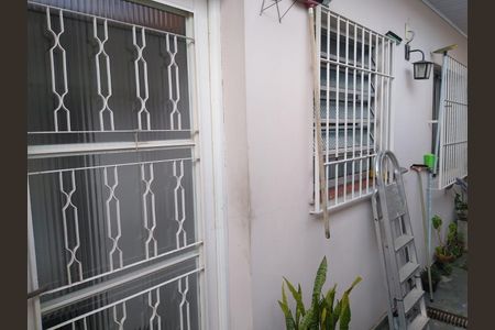 Casa à venda com 180m², 3 quartos e 2 vagasVaranda