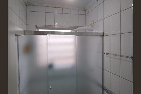 Casa à venda com 180m², 3 quartos e 2 vagasBanheiro 1