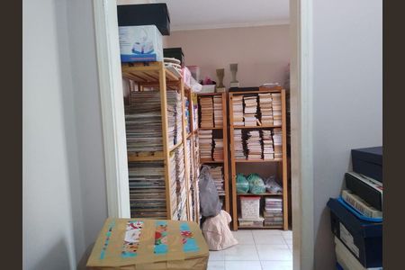 Casa à venda com 180m², 3 quartos e 2 vagasQuarto