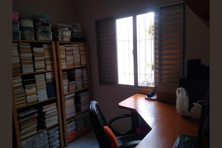 Casa à venda com 180m², 3 quartos e 2 vagasQuarto