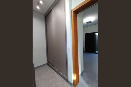 Casa de condomínio para alugar com 180m², 4 quartos e 2 vagas