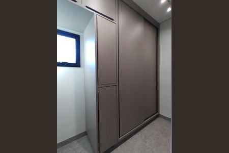 Casa de condomínio para alugar com 180m², 4 quartos e 2 vagas