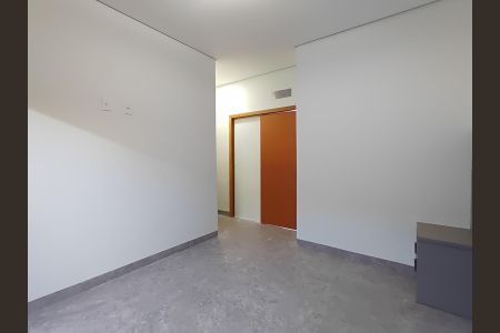 Casa de condomínio para alugar com 180m², 4 quartos e 2 vagas