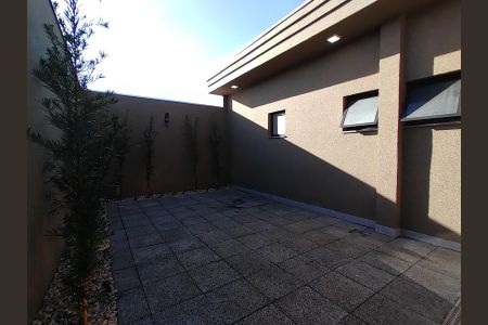 Casa de condomínio para alugar com 180m², 4 quartos e 2 vagas Casa de condomínio para alugar com 180m², 4 quartos e 2 vagasÁrea externa