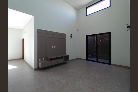 Casa de condomínio para alugar com 180m², 4 quartos e 2 vagas Casa de condomínio para alugar com 180m², 4 quartos e 2 vagasSala