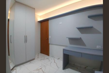 Casa de condomínio para alugar com 140m², 3 quartos e 2 vagas Casa de condomínio para alugar com 140m², 3 quartos e 2 vagasQuarto