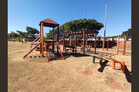 Casa de condomínio para alugar com 140m², 3 quartos e 2 vagas