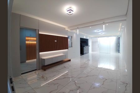 Sala de casa de condomínio para alugar com 3 quartos, 140m² em Aclimação, Uberlândia
