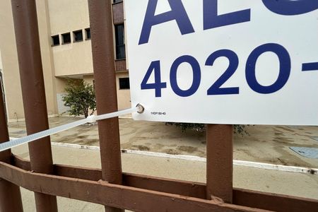 Apartamento para alugar com 60m², 3 quartos e sem vaga Apartamento para alugar com 60m², 3 quartos e sem vagaPlaca