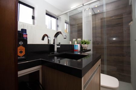 Apartamento para alugar com 60m², 3 quartos e sem vaga Apartamento para alugar com 60m², 3 quartos e sem vagaBanheiro da Suíte