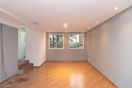 Sala de casa de condomínio para alugar com 3 quartos, 115m² em Vila Santos, São Paulo