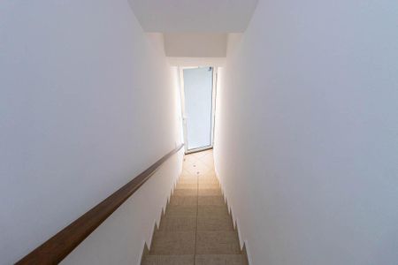 Casa de condomínio para alugar com 115m², 3 quartos e 3 vagasEscada de Entrada
