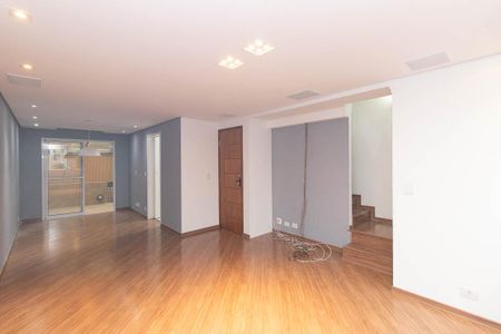 Casa de condomínio para alugar com 115m², 3 quartos e 3 vagasSala