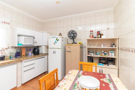 Casa à venda com 90m², 2 quartos e 2 vagasCozinha
