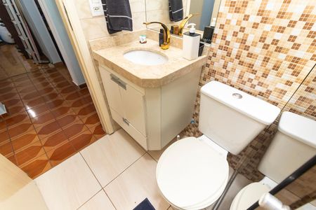 Casa à venda com 90m², 2 quartos e 2 vagasBanheiro Social