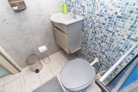Casa à venda com 90m², 2 quartos e 2 vagasBanheiro da Suíte