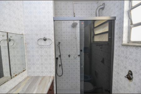 Apartamento à venda com 105m², 2 quartos e sem vaga Apartamento à venda com 105m², 2 quartos e sem vagaBanheiro
