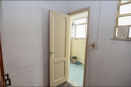 Apartamento à venda com 105m², 2 quartos e sem vaga Apartamento à venda com 105m², 2 quartos e sem vagaQuarto de Serviço