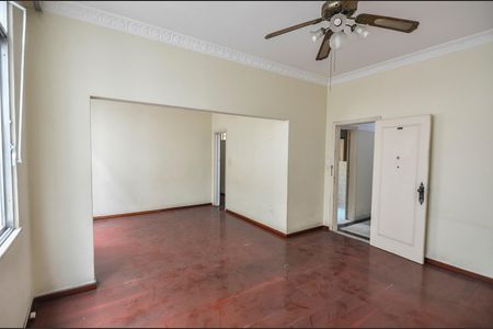 Apartamento à venda com 105m², 2 quartos e sem vaga Apartamento à venda com 105m², 2 quartos e sem vagaSala