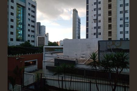Apartamento para alugar com 175m², 4 quartos e 1 vaga