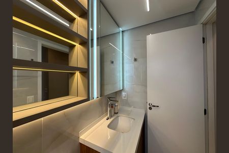Apartamento à venda com 109m², 3 quartos e 2 vagas Apartamento à venda com 109m², 3 quartos e 2 vagasBanheiro da Suíte