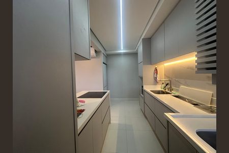 Apartamento à venda com 109m², 3 quartos e 2 vagas Apartamento à venda com 109m², 3 quartos e 2 vagasCozinha