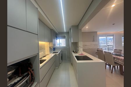 Apartamento à venda com 109m², 3 quartos e 2 vagas Apartamento à venda com 109m², 3 quartos e 2 vagasCozinha